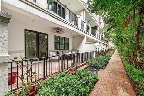 608 Windward Circle S Boynton Beach FL 33435