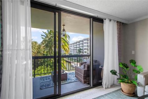 4800 Bayview Drive Fort Lauderdale FL 33308