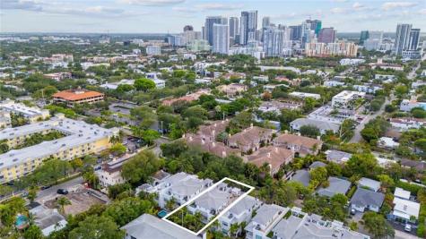 220 NE 15th Avenue Fort Lauderdale FL 33301