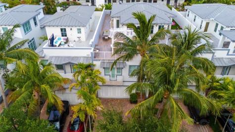 220 NE 15th Avenue Fort Lauderdale FL 33301