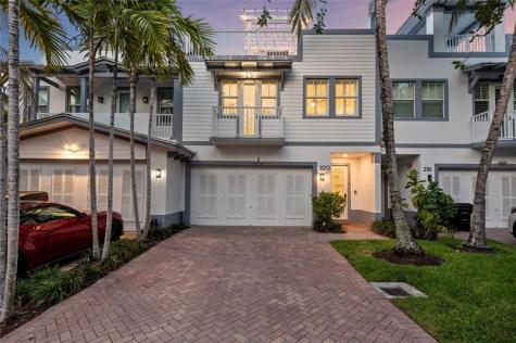220 NE 15th Avenue Fort Lauderdale FL 33301