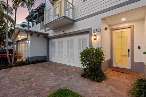 220 NE 15th Avenue Fort Lauderdale FL 33301