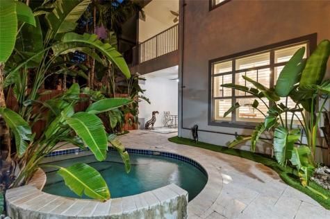 220 NE 15th Avenue Fort Lauderdale FL 33301
