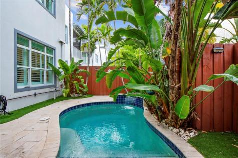 220 NE 15th Avenue Fort Lauderdale FL 33301