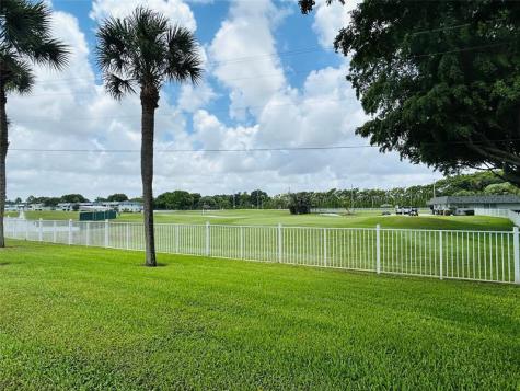 226 Brittany E Delray Beach FL 33446