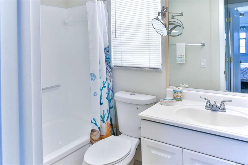 1116 Lake Terrace Boynton Beach FL 33426