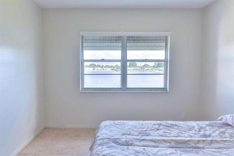 1116 Lake Terrace Boynton Beach FL 33426