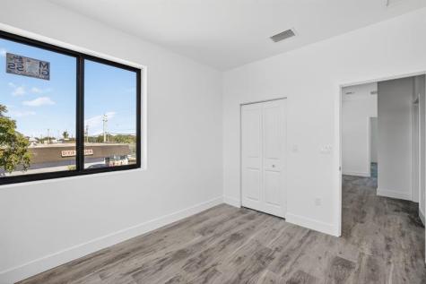 1531-1537 N Dixie Highway Pompano Beach FL 33060