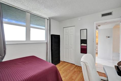 9480 Poinciana Place Davie FL 33324