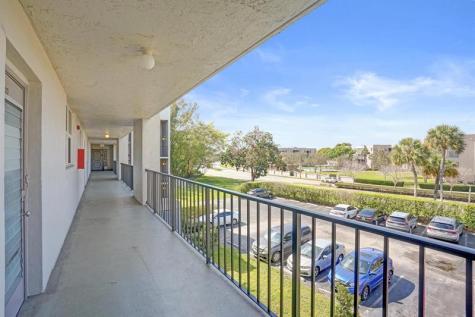 9480 Poinciana Place Davie FL 33324