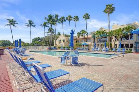 9480 Poinciana Place Davie FL 33324