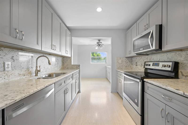 550 SW 137th Avenue Pembroke Pines FL 33027