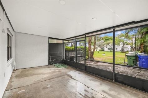 510 NW 103rd Terrace Pembroke Pines FL 33026