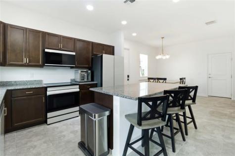 4898 N Longwood Lake Square Westlake FL 33470