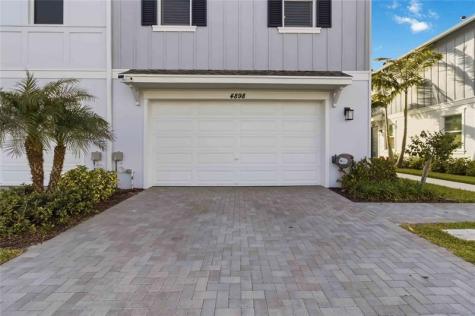4898 N Longwood Lake Square Westlake FL 33470