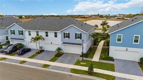 4898 N Longwood Lake Square Westlake FL 33470