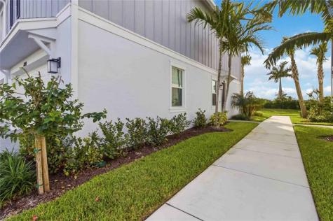 4898 N Longwood Lake Square Westlake FL 33470