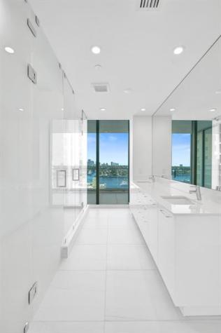 153 N Seabreeze Fort Lauderdale FL 33304