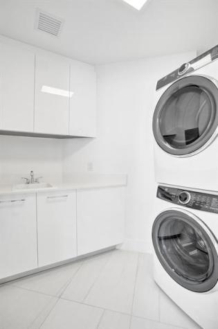 153 N Seabreeze Fort Lauderdale FL 33304