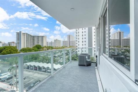 3233 NE 34th Street Fort Lauderdale FL 33308