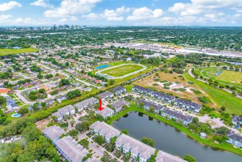 1427 NW 34th Way Fort Lauderdale FL 33311