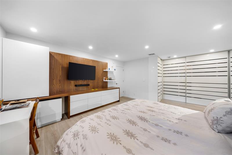 902 Cypress Grove Drive Pompano Beach FL 33069