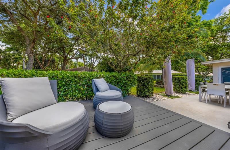 902 Cypress Grove Drive Pompano Beach FL 33069