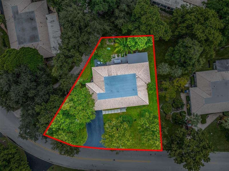 902 Cypress Grove Drive Pompano Beach FL 33069