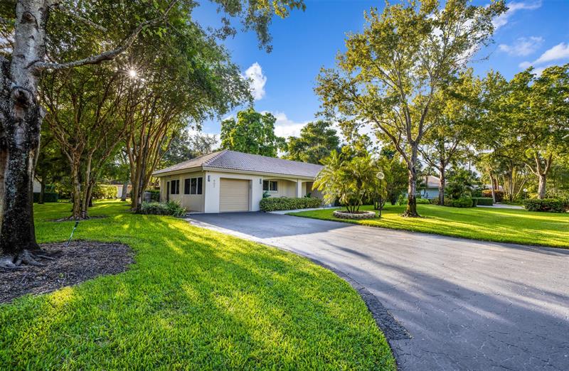 902 Cypress Grove Drive Pompano Beach FL 33069