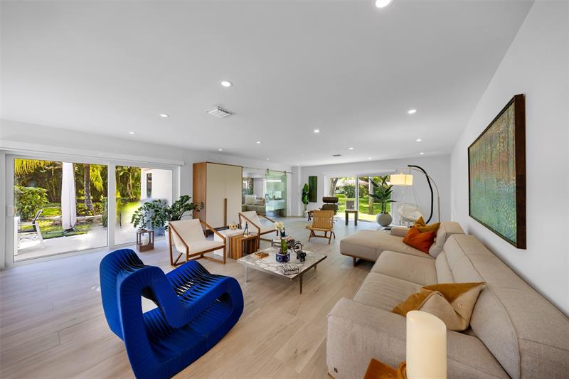 902 Cypress Grove Drive Pompano Beach FL 33069