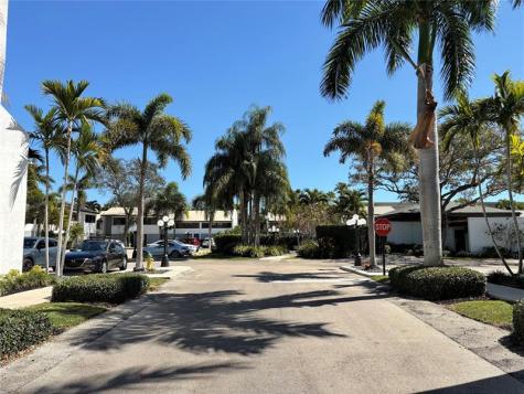 3900 NE 18th Avenue Oakland Park FL 33334