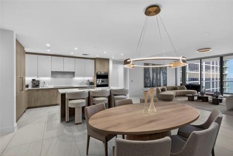 153 N Seabreeze Fort Lauderdale FL 33304