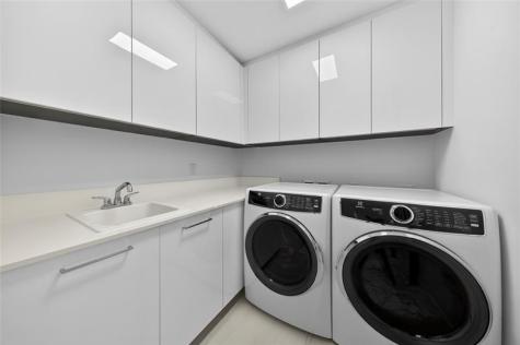 153 N Seabreeze Fort Lauderdale FL 33304