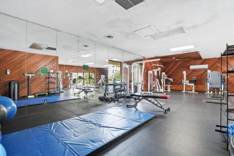 5218 NE 6th Avenue Oakland Park FL 33334
