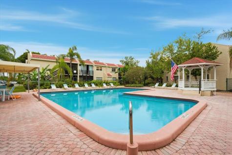 5218 NE 6th Avenue Oakland Park FL 33334