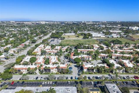 5218 NE 6th Avenue Oakland Park FL 33334