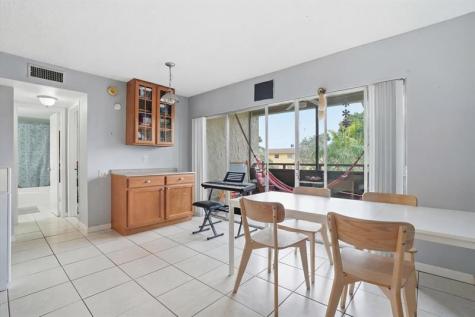 5218 NE 6th Avenue Oakland Park FL 33334