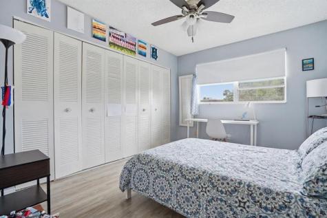 5218 NE 6th Avenue Oakland Park FL 33334