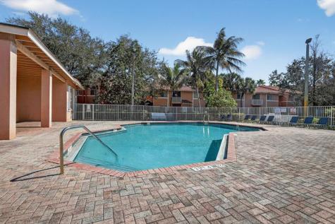 3261 Sabal Palm Manor Davie FL 33024