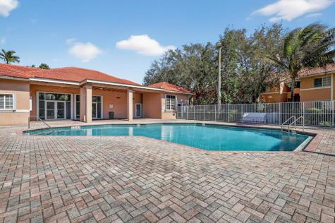 3261 Sabal Palm Manor Davie FL 33024