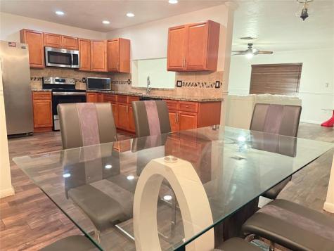 10843 NW 8th Street Pembroke Pines FL 33026