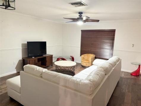 10843 NW 8th Street Pembroke Pines FL 33026