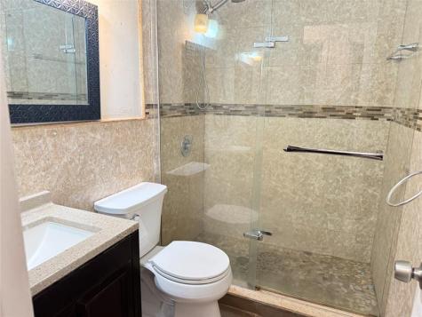 10843 NW 8th Street Pembroke Pines FL 33026