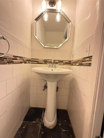10843 NW 8th Street Pembroke Pines FL 33026