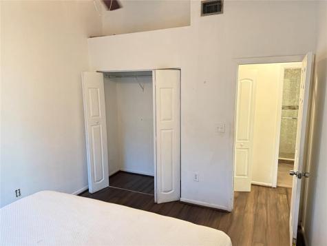 10843 NW 8th Street Pembroke Pines FL 33026