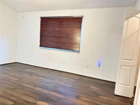 10843 NW 8th Street Pembroke Pines FL 33026