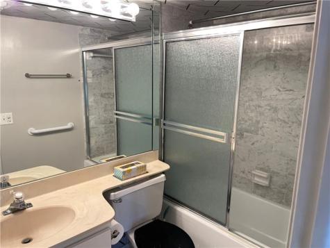 9410 N Hollybrook Lake Drive Pembroke Pines FL 33025