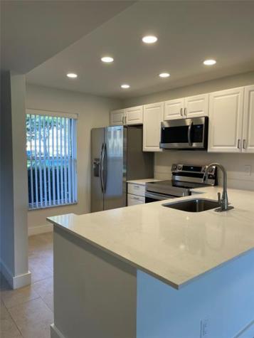5890 NW 64th Avenue Fort Lauderdale FL 33319