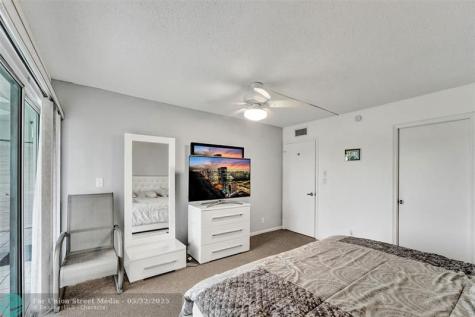 2801 Victoria Way Coconut Creek FL 33066