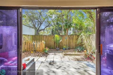 3300 Atlanta Street Hollywood FL 33021